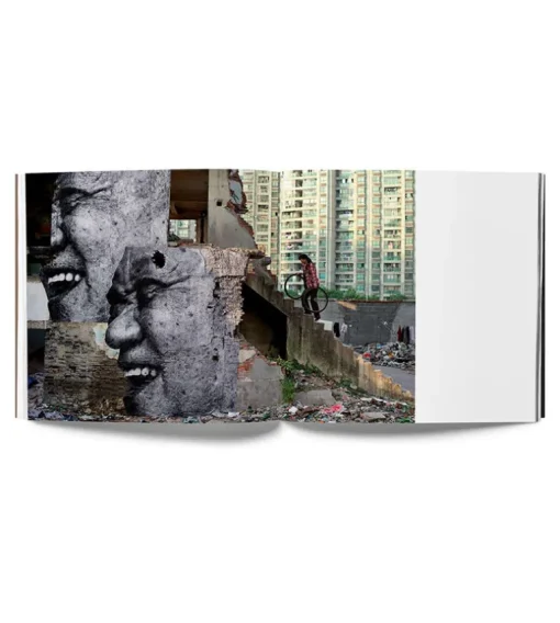 JR / The Wrinkles of The City : Shanghai